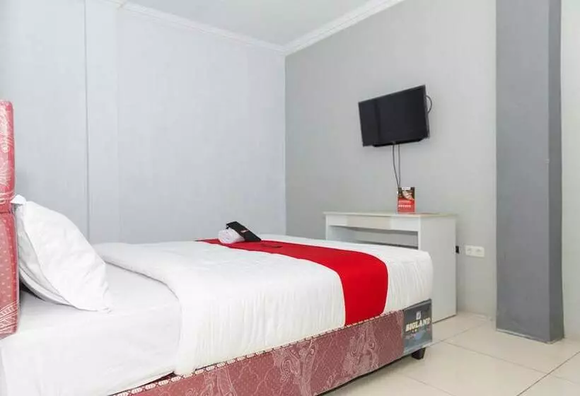 ペンション Reddoorz Plus Near Transmart Kairagi Dua Manado