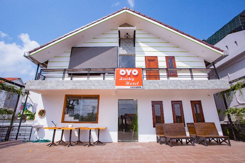 هتل Oyo 882 Lucky