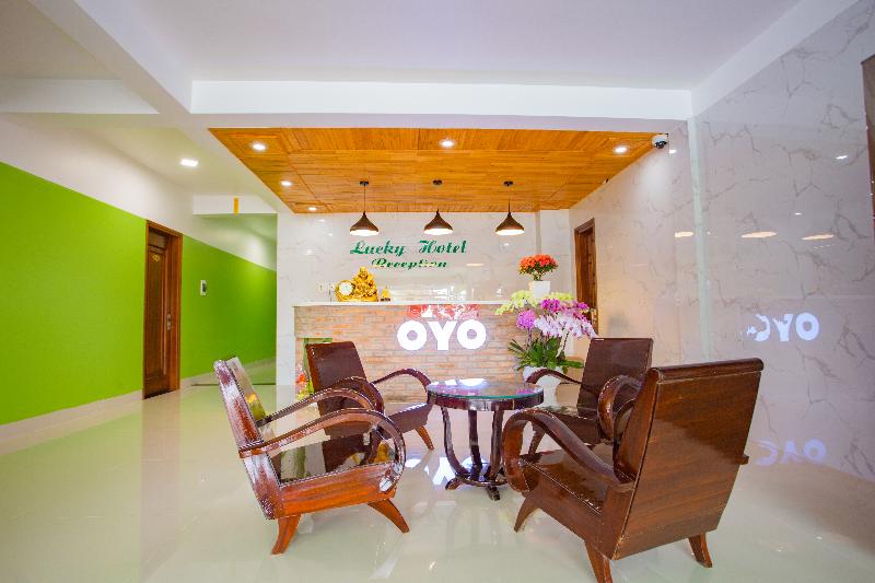هتل Oyo 882 Lucky