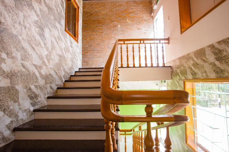 هتل Oyo 882 Lucky