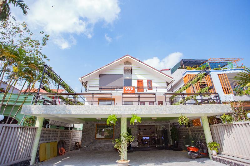 هتل Oyo 882 Lucky