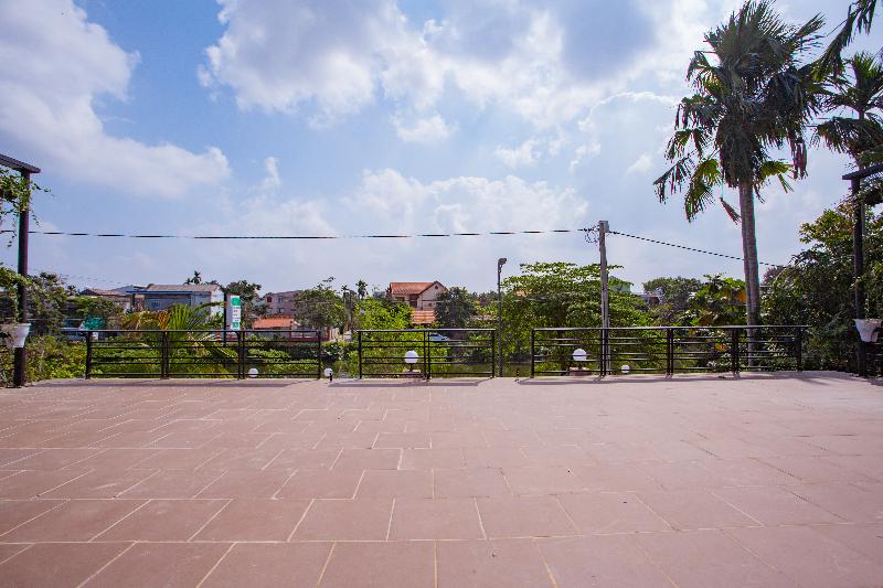 هتل Oyo 882 Lucky