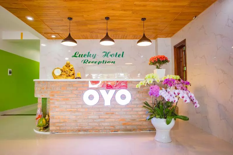هتل Oyo 882 Lucky
