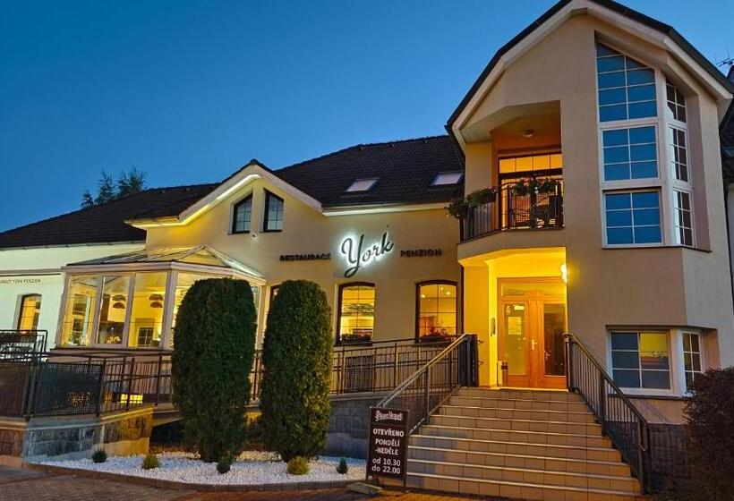 فندق Penzion York