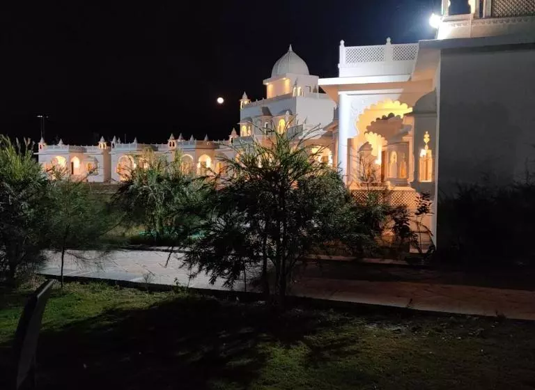 Hotelli Rajasi Palace