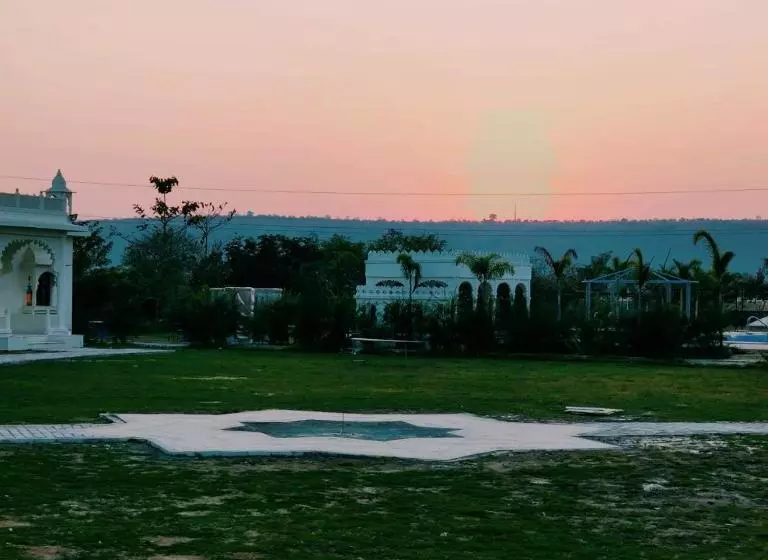 Hotelli Rajasi Palace