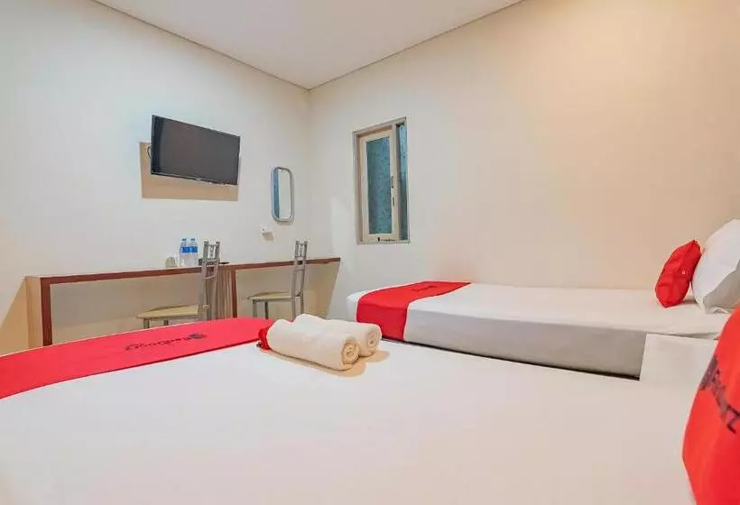 ペンション Reddoorz At Rajawali Km 5 Palangkaraya
