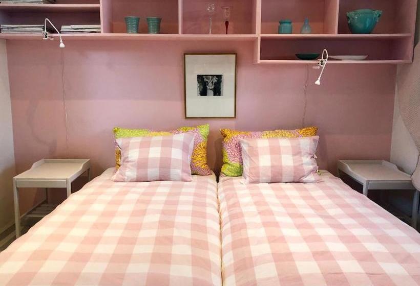 ベッドアンドブレックファースト Artstay