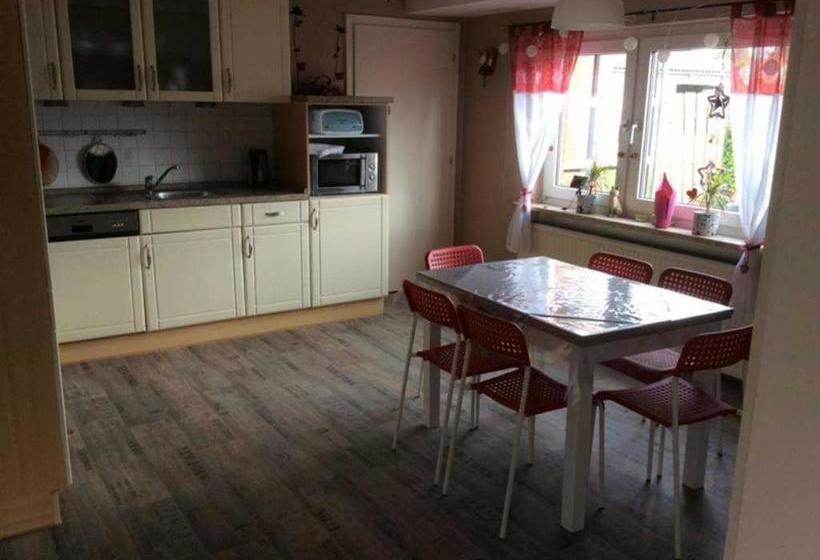 ホテル Ferienhuus Schwalbennüst, 15183