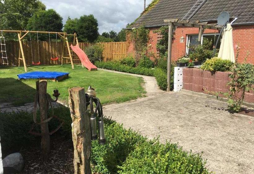 ホテル Ferienhuus Schwalbennüst, 15183