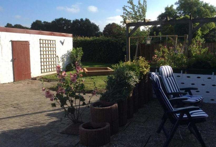 ホテル Ferienhuus Schwalbennüst, 15183