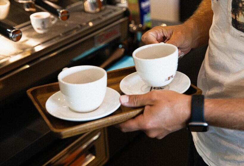 Отель Lakeside77