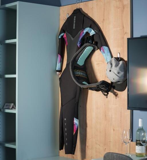 Отель Lakeside77