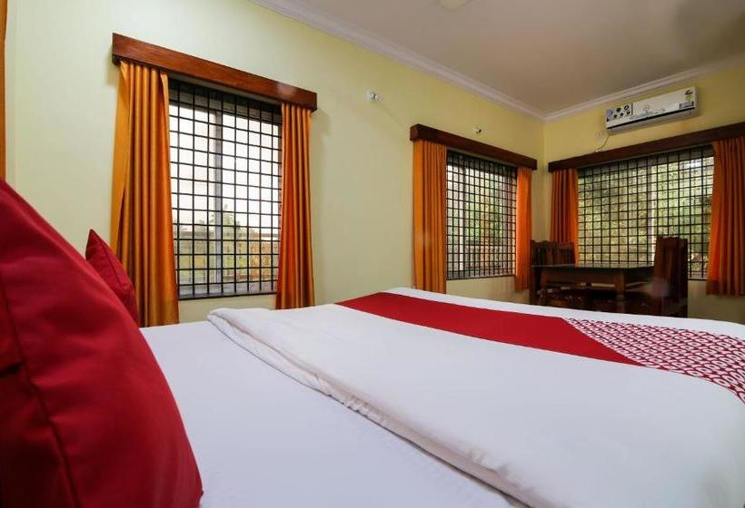Hotel Oyo 47344 Morjim Palms Stays