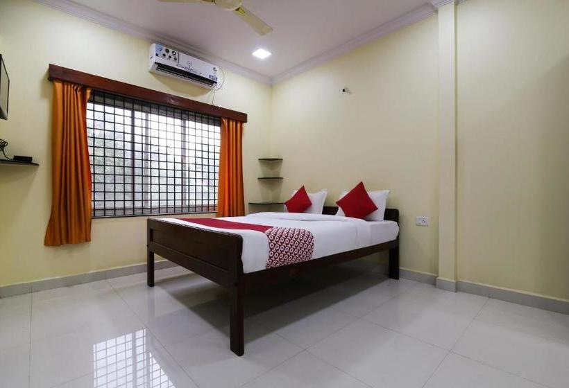 Hotel Oyo 47344 Morjim Palms Stays