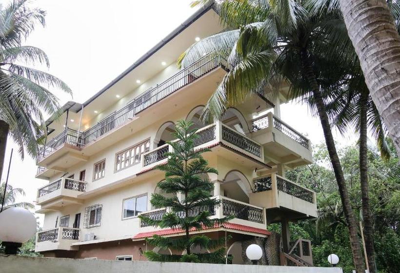 Hotel Oyo 47344 Morjim Palms Stays