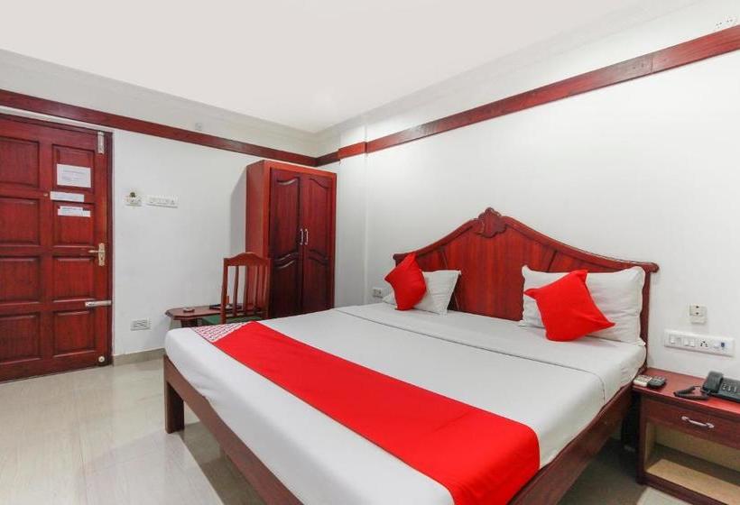 בית מלון כפרי Oyo 69269 Green Star Residency