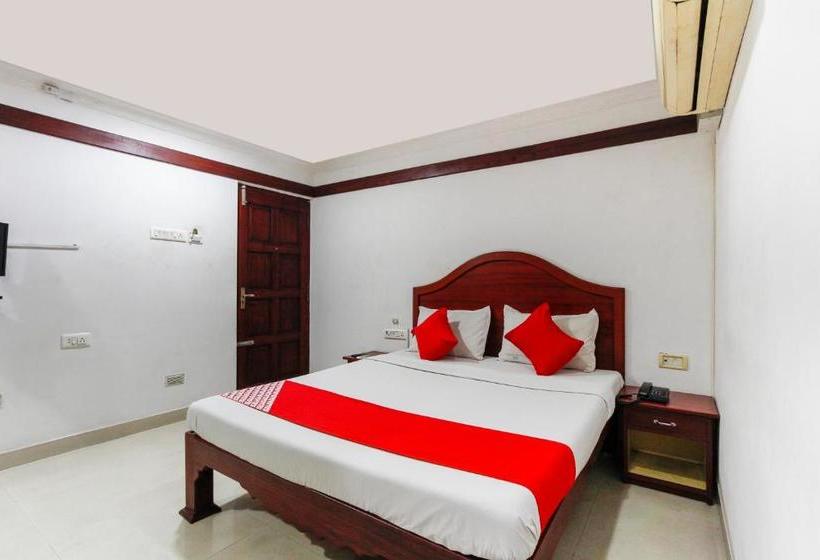 בית מלון כפרי Oyo 69269 Green Star Residency