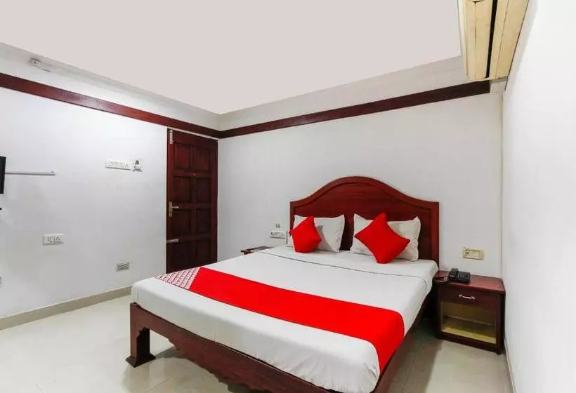 هتل Oyo 69269 Green Star Residency