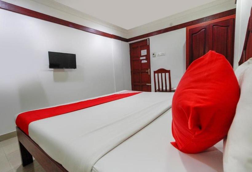 בית מלון כפרי Oyo 69269 Green Star Residency