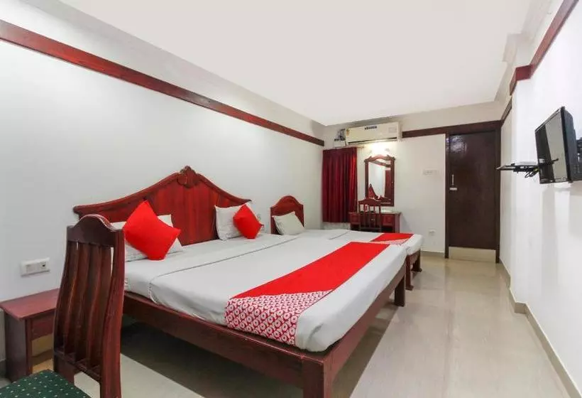 هتل Oyo 69269 Green Star Residency