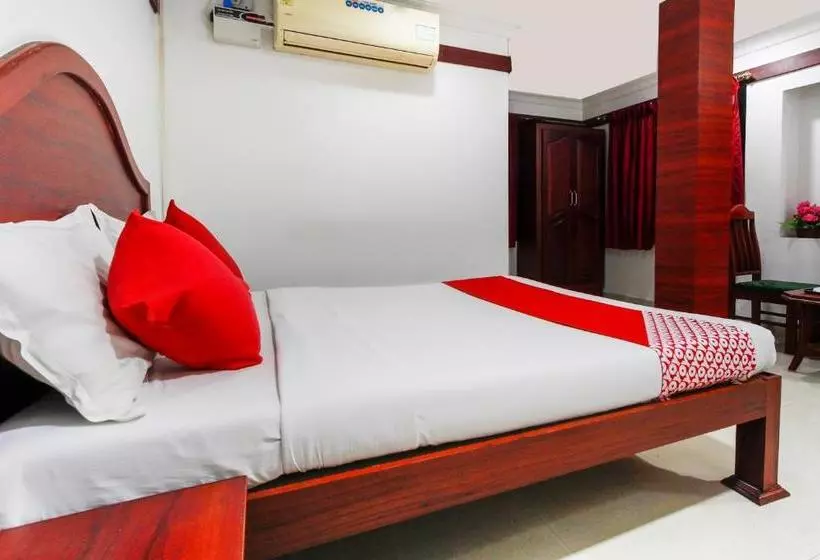 هتل Oyo 69269 Green Star Residency