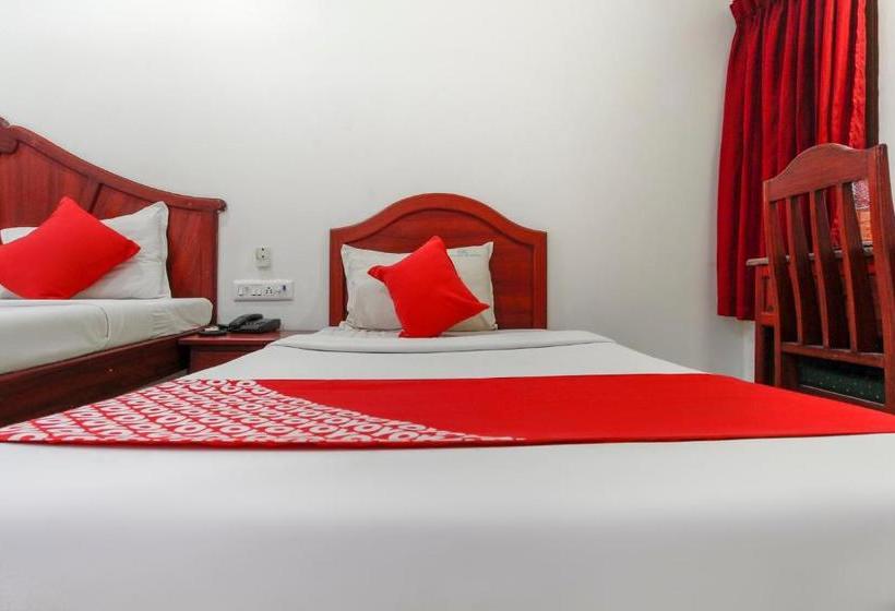 בית מלון כפרי Oyo 69269 Green Star Residency