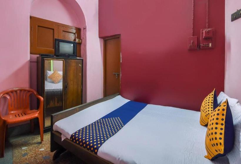 호텔 Spot On 67255 Imperial Lodge