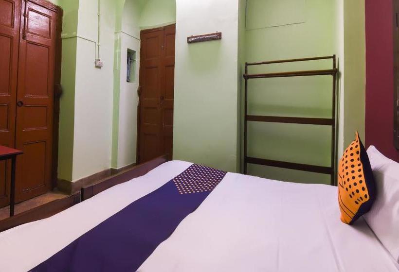 호텔 Spot On 67255 Imperial Lodge