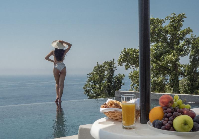 בית מלון כפרי Vivid Blue Serenity Resort