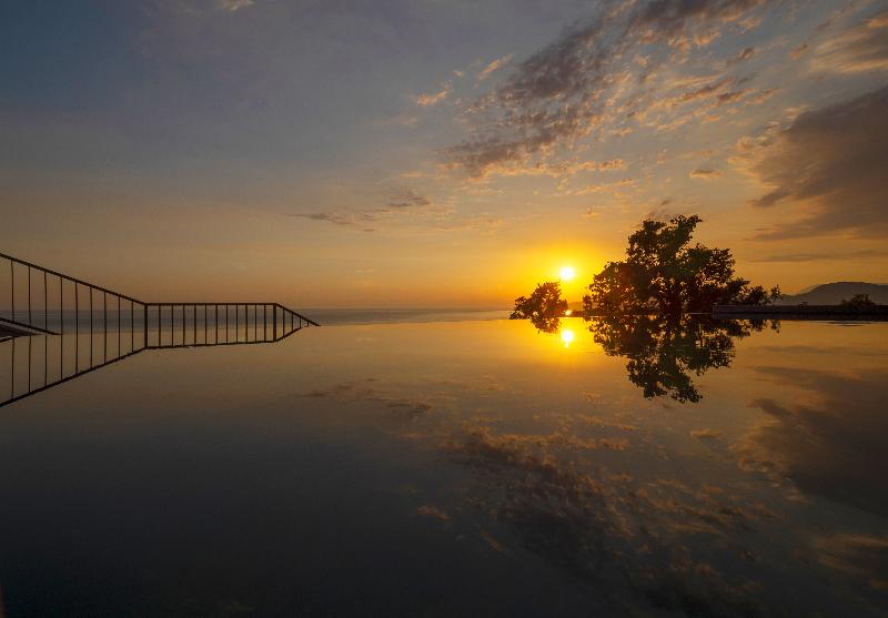 בית מלון כפרי Vivid Blue Serenity Resort