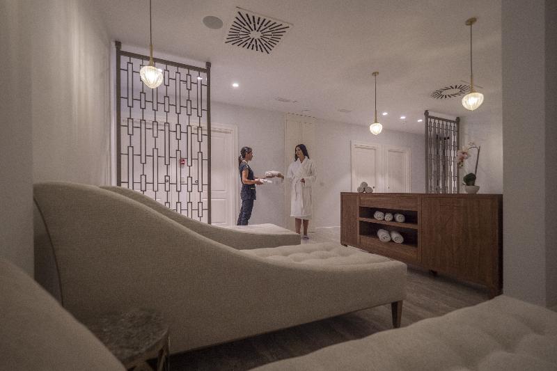 בית מלון כפרי Vivid Blue Serenity Resort