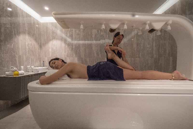 בית מלון כפרי Vivid Blue Serenity Resort