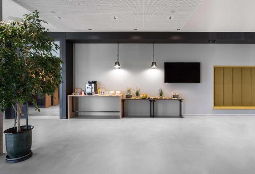 Park Inn By Radisson Vilnius Airport Hotel & Conference Centre