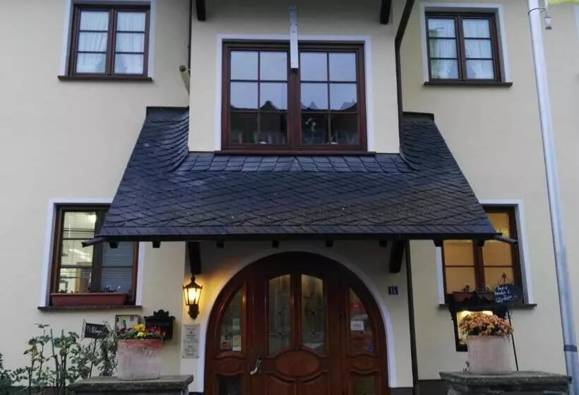 ホテル Wein  Und Sekthaus F.b.schönleber