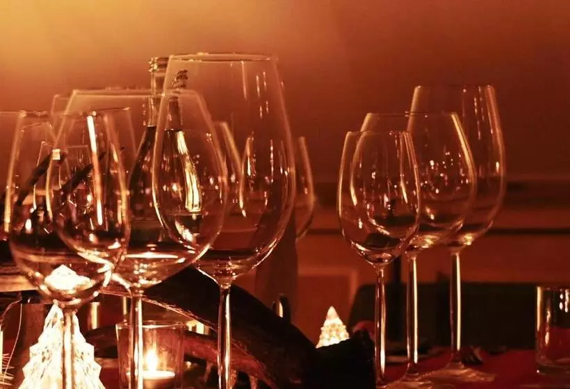 ホテル Wein  Und Sekthaus F.b.schönleber