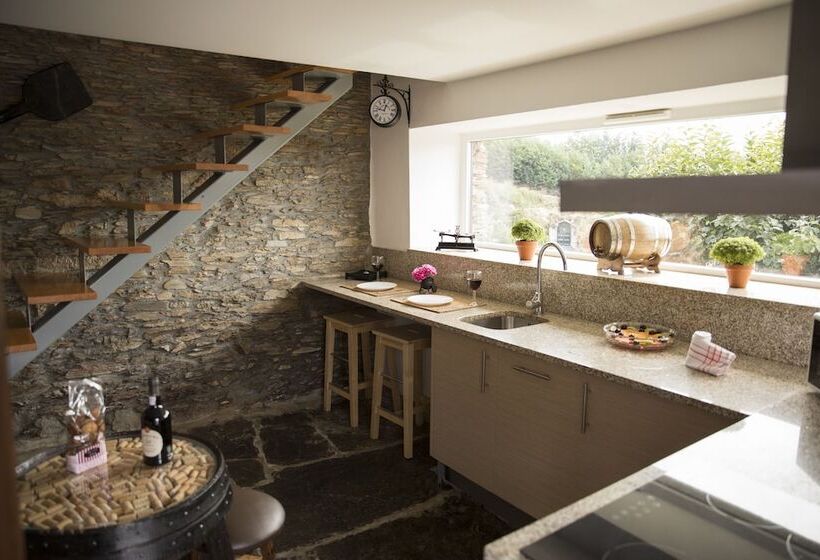 Casa Da Casada   Espigueiro Da Casada