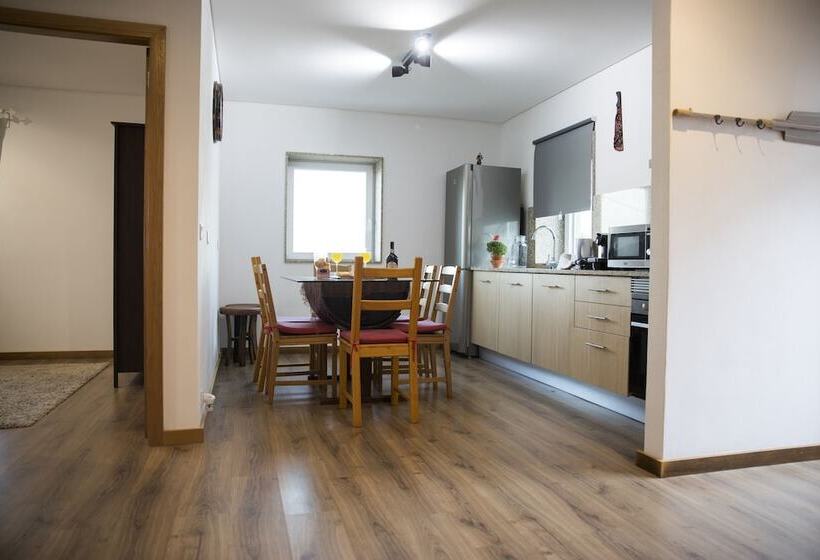 Casa Da Casada   Espigueiro Da Casada