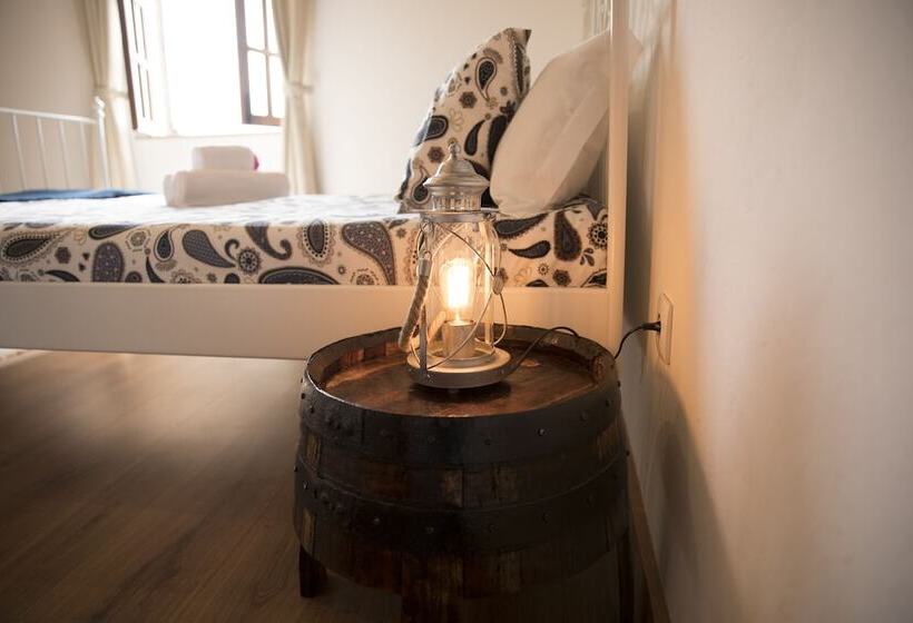 Casa Da Casada   Espigueiro Da Casada