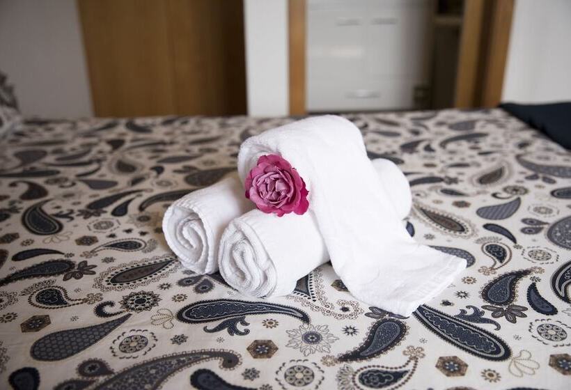 Casa Da Casada   Espigueiro Da Casada