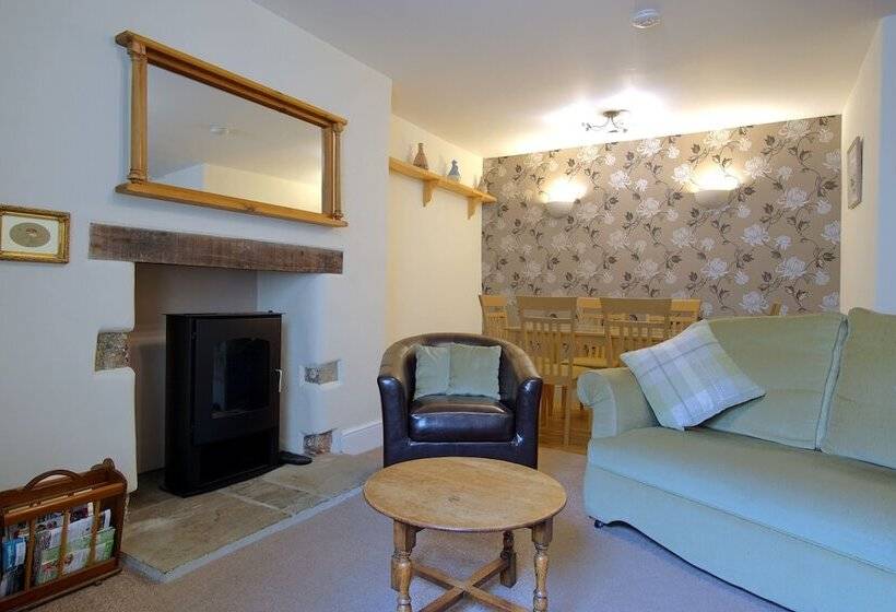 Charming Devon Holiday Cottage
