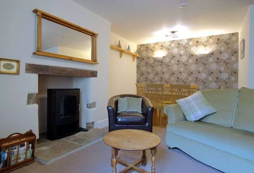 Charming Devon Holiday Cottage