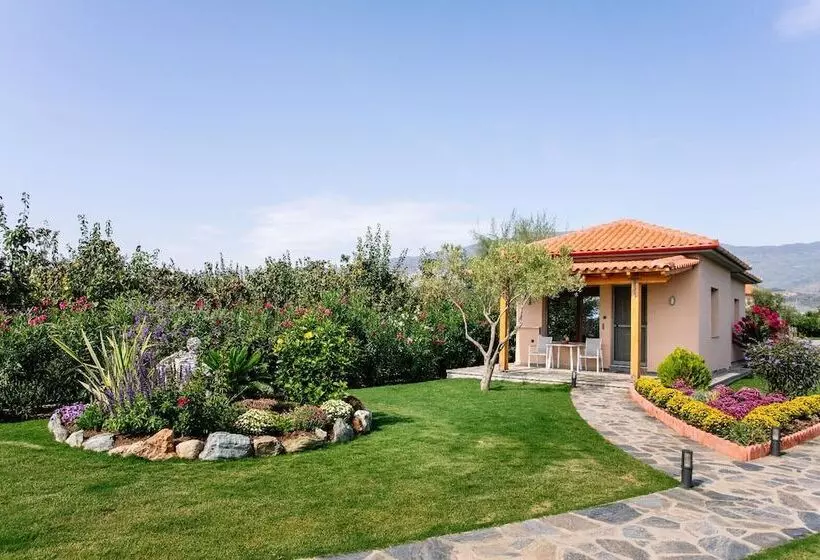 Elite Cottages   Adults Only