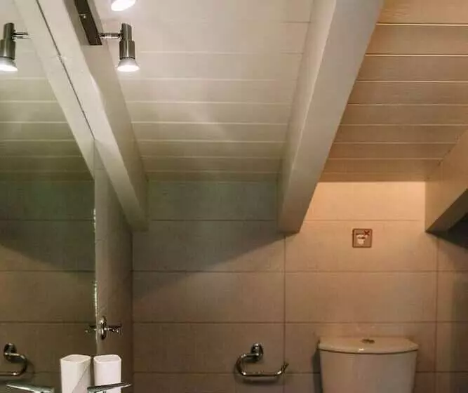 Elite Cottages   Adults Only