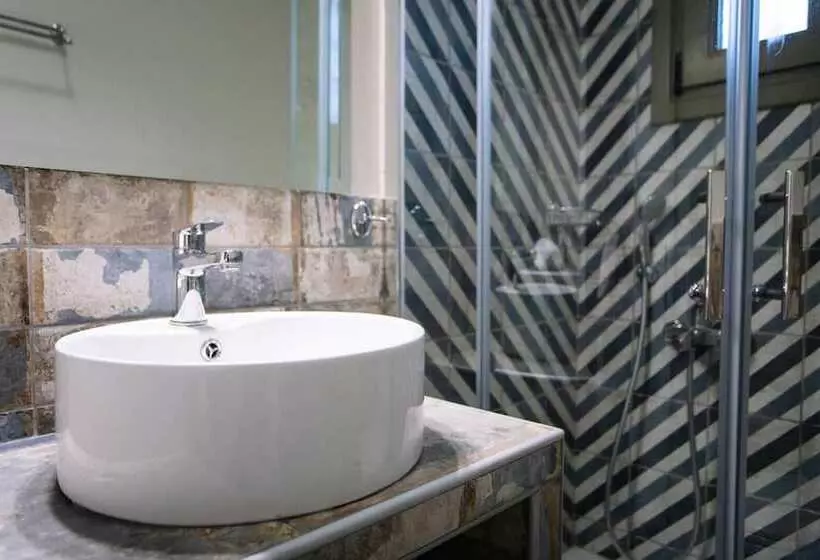 Elite Cottages   Adults Only