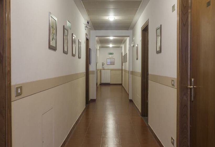 مسافرخانه Foresteria Valdese Di Firenze