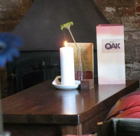 Oak Inn