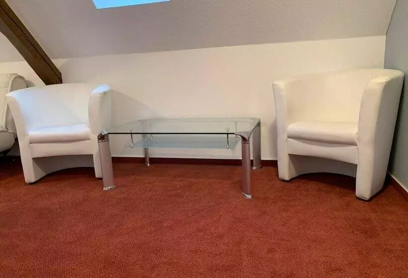 Hotelli Gasthaus Am Flughafen