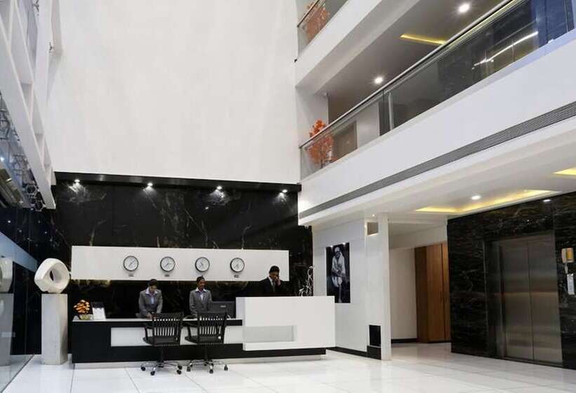 ホテル Grand Kailash