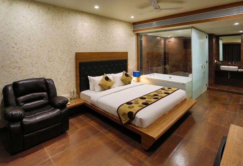 ホテル Grand Kailash